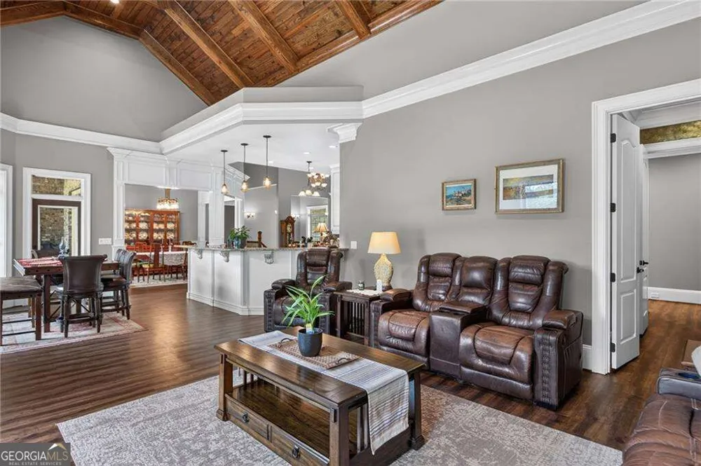 456 E Valley RD NE Rydal, GA 30171