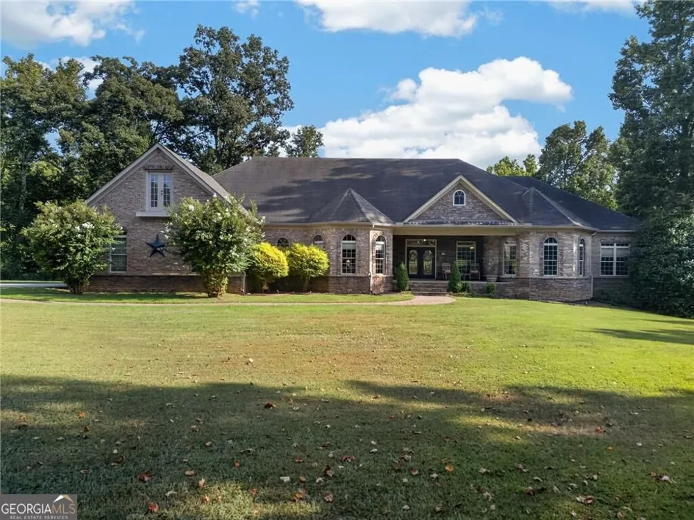 456 E Valley RD NE Rydal, GA 30171