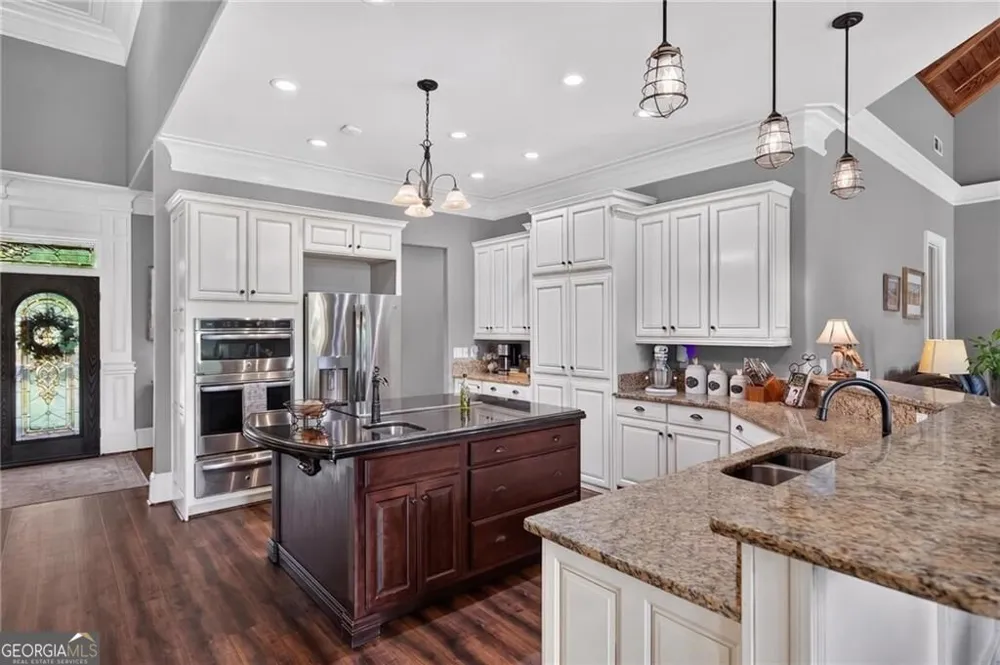 456 E Valley RD NE Rydal, GA 30171