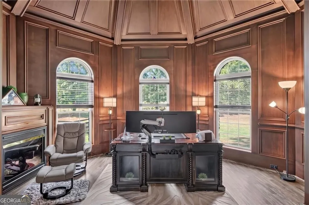 456 E Valley RD NE Rydal, GA 30171