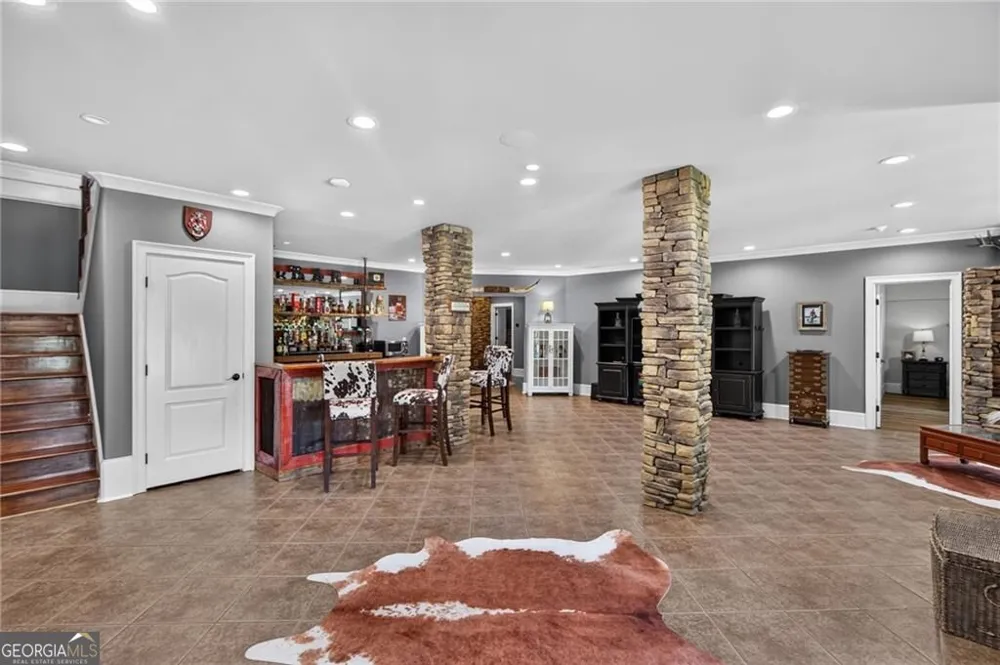 456 E Valley RD NE Rydal, GA 30171