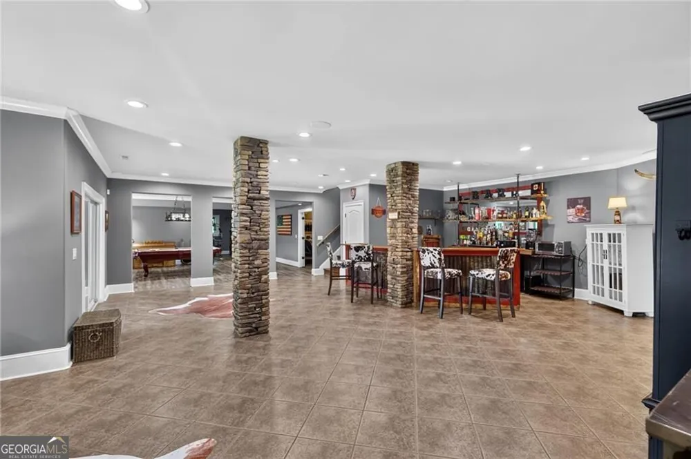 456 E Valley RD NE Rydal, GA 30171