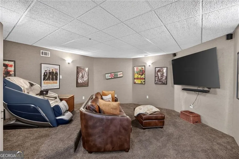 456 E Valley RD NE Rydal, GA 30171
