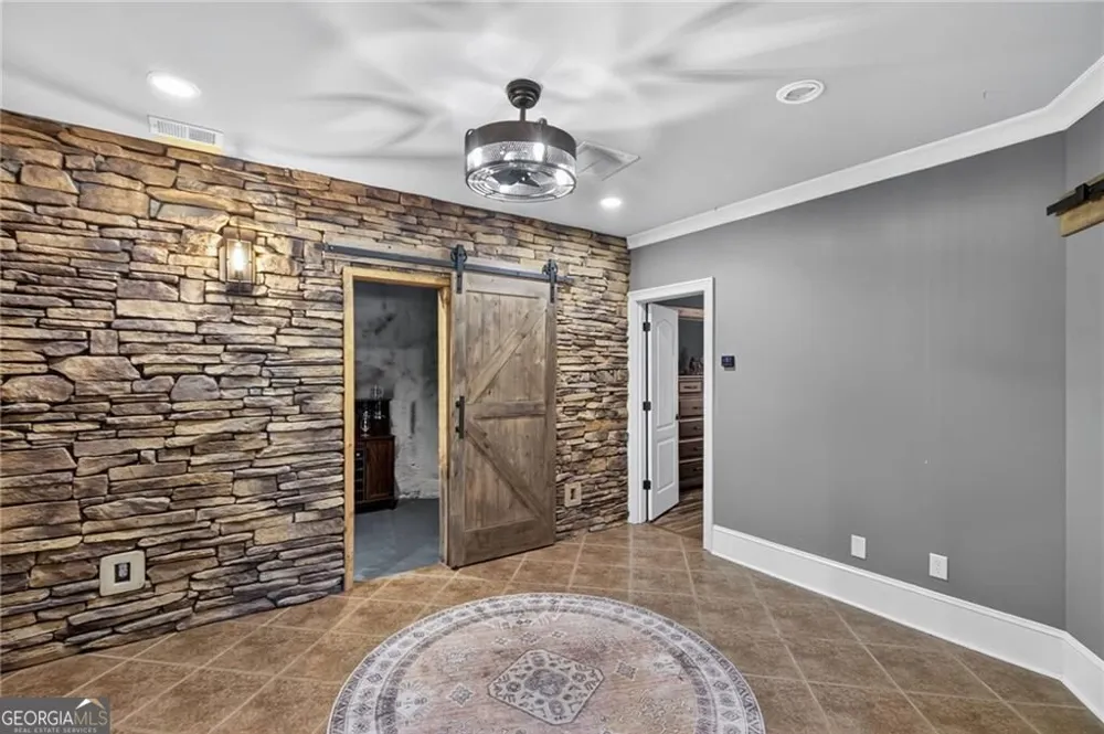 456 E Valley RD NE Rydal, GA 30171