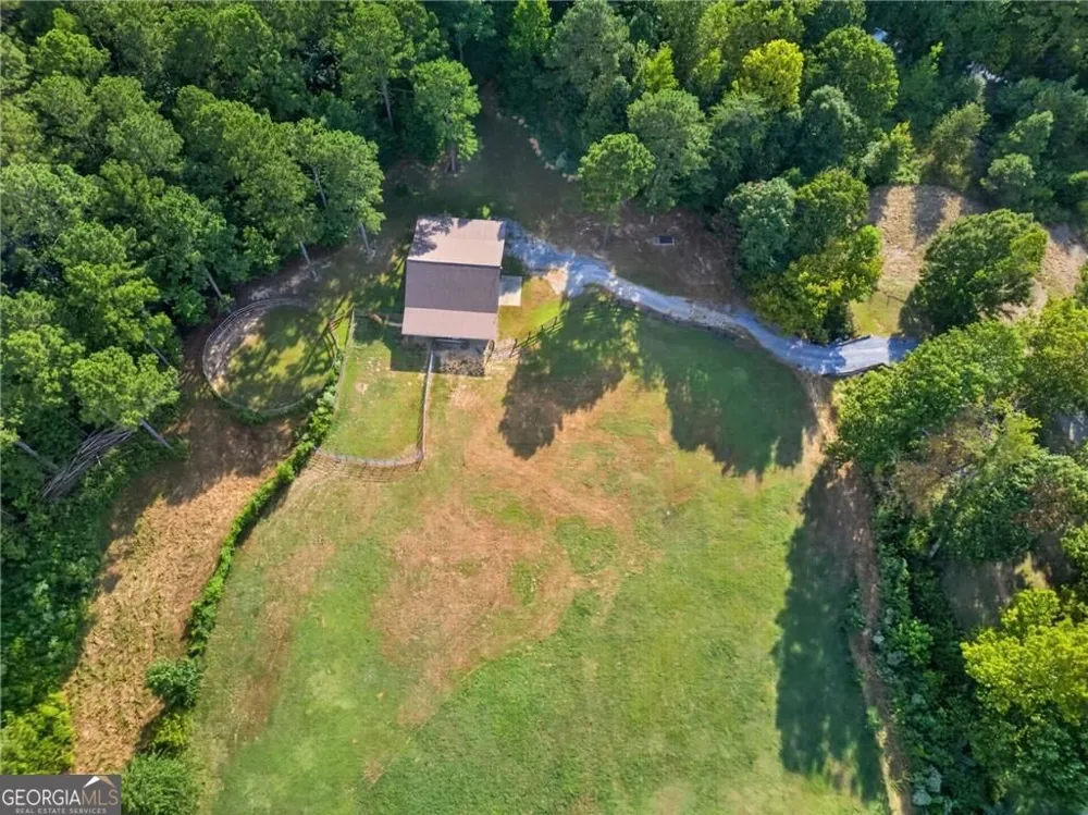 456 E Valley RD NE Rydal, GA 30171