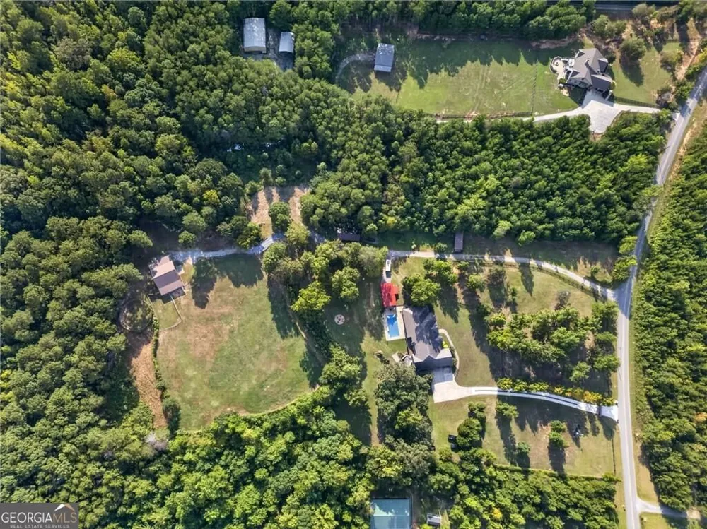 456 E Valley RD NE Rydal, GA 30171