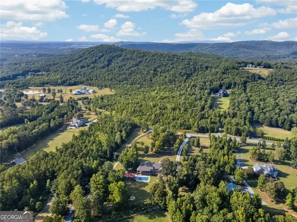 456 E Valley RD NE Rydal, GA 30171