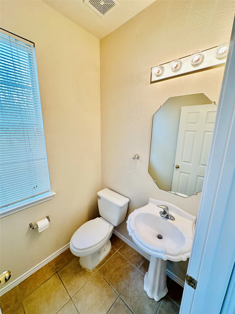 16216 Castletroy Drive Austin, TX 78717