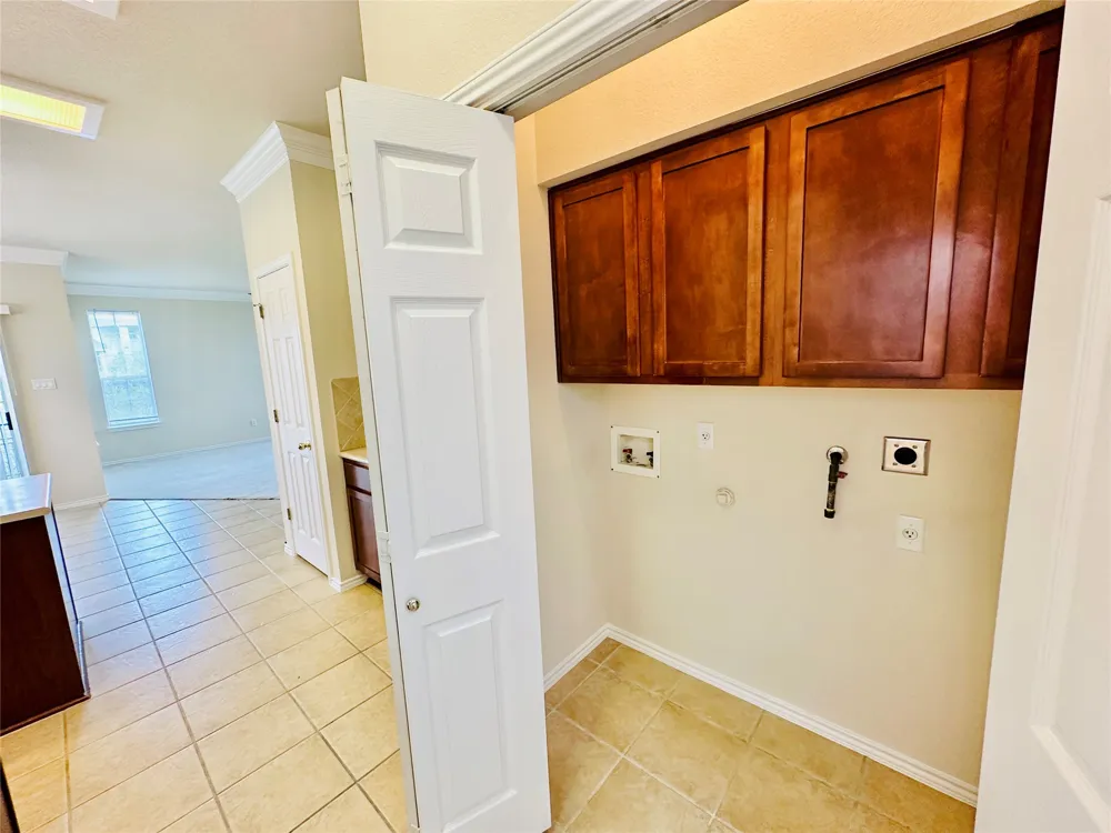 16216 Castletroy Drive Austin, TX 78717