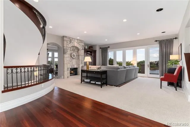 4450 W Caspian Circle Littleton, CO 80128