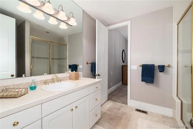4450 W Caspian Circle Littleton, CO 80128