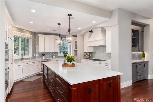 4450 W Caspian Circle Littleton, CO 80128