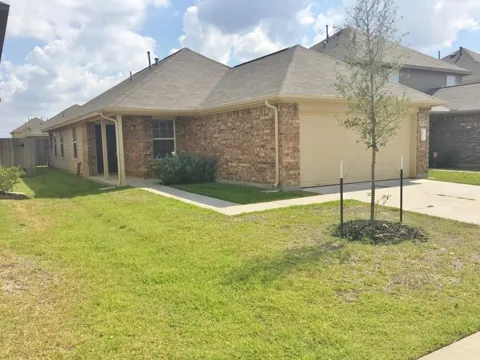 5826 Long Arbor