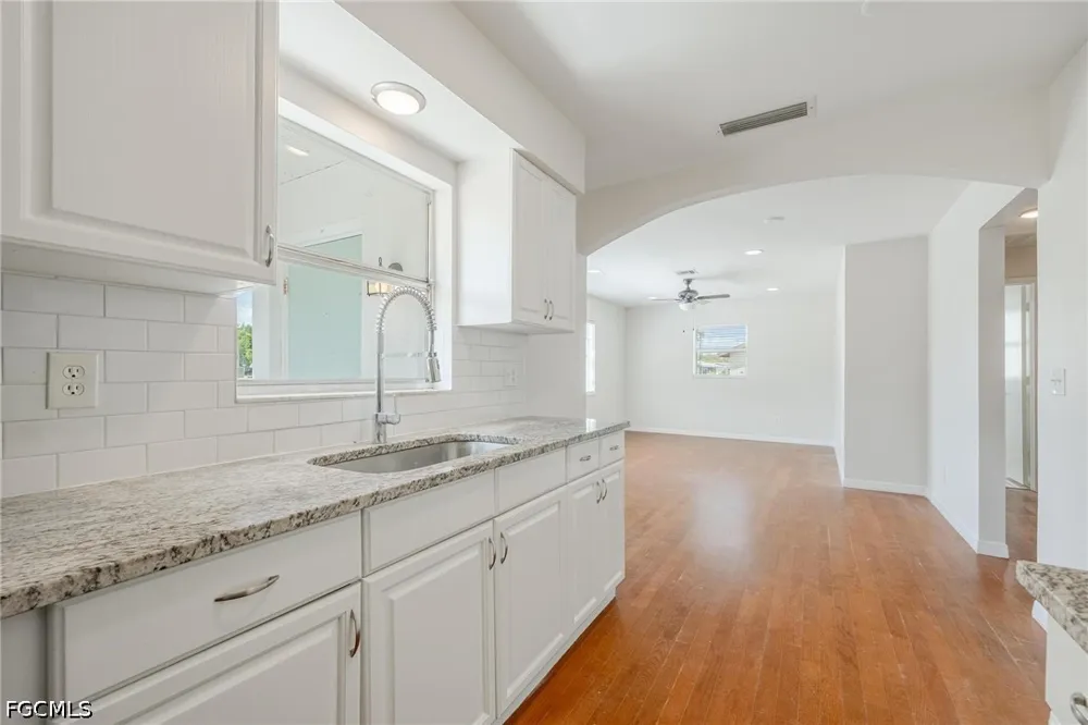 5th Street Fort Myers, FL 33905