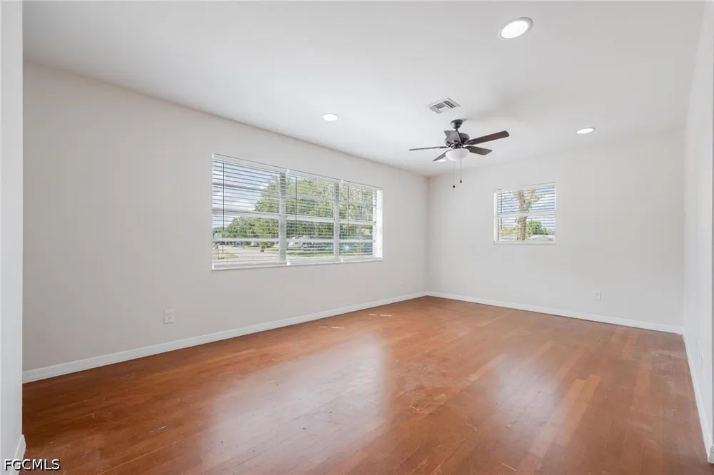 5th Street Fort Myers, FL 33905