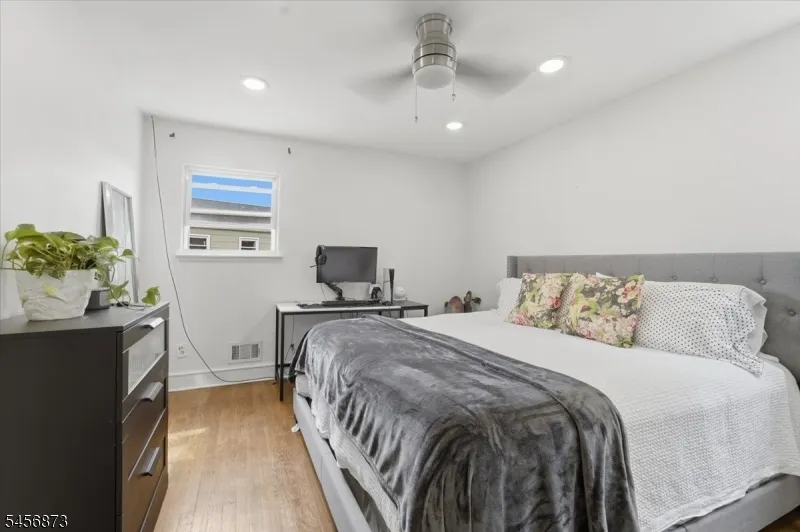 105 Osceola Ave Middlesex, NJ 08846