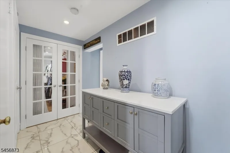 105 Osceola Ave Middlesex, NJ 08846