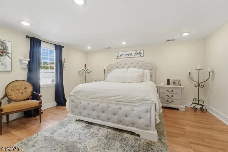 105 Osceola Ave Middlesex, NJ 08846