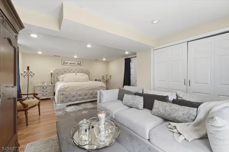 105 Osceola Ave Middlesex, NJ 08846