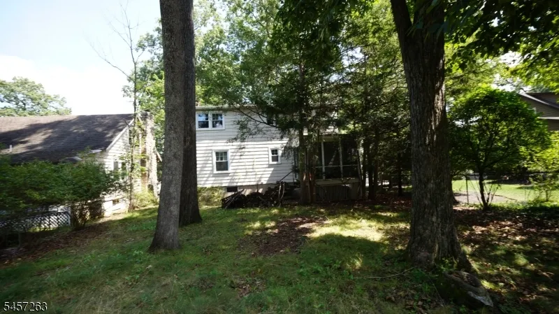 163 Chestnut Dr Wayne, NJ 07470
