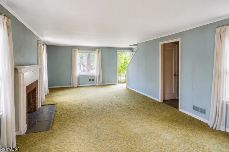 163 Chestnut Dr Wayne, NJ 07470
