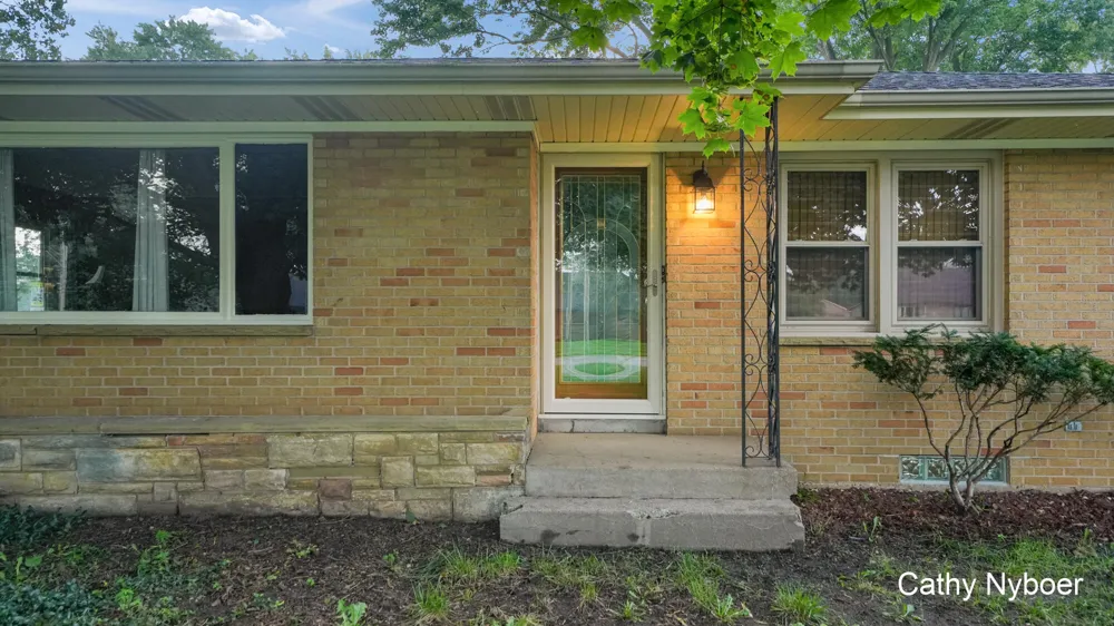 3860 Ivanrest Avenue SW Grandville City, MI 49418