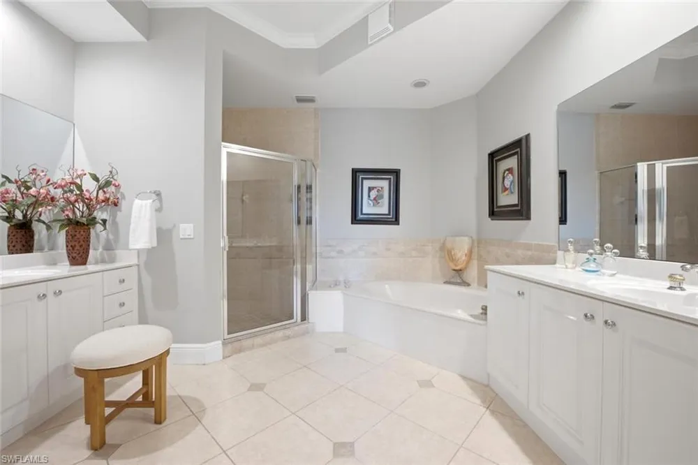 9038 Cascada Way #101 Naples, FL 34114