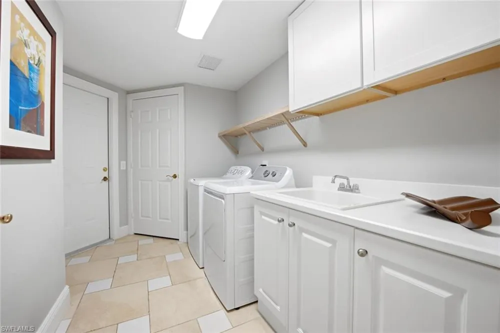 9038 Cascada Way #101 Naples, FL 34114