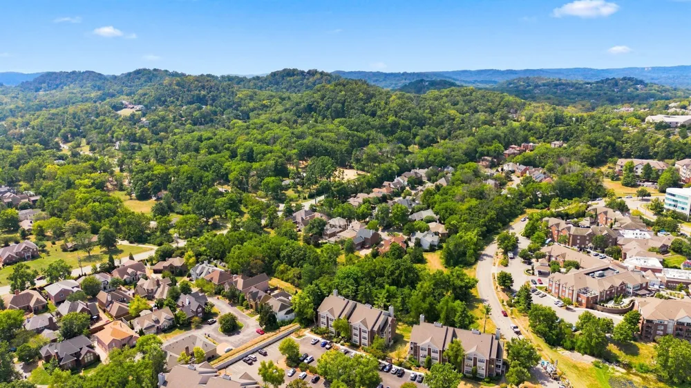 207 Ashlawn Ct Nashville, TN 37215