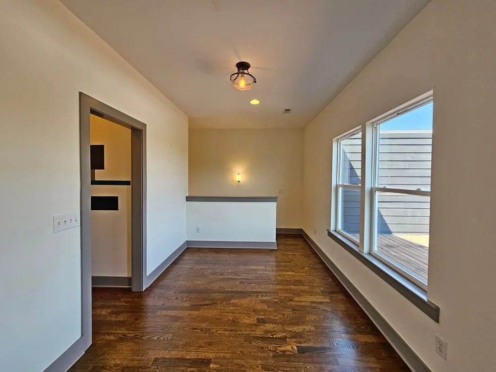 28 N Hill St Nashville, TN 37210