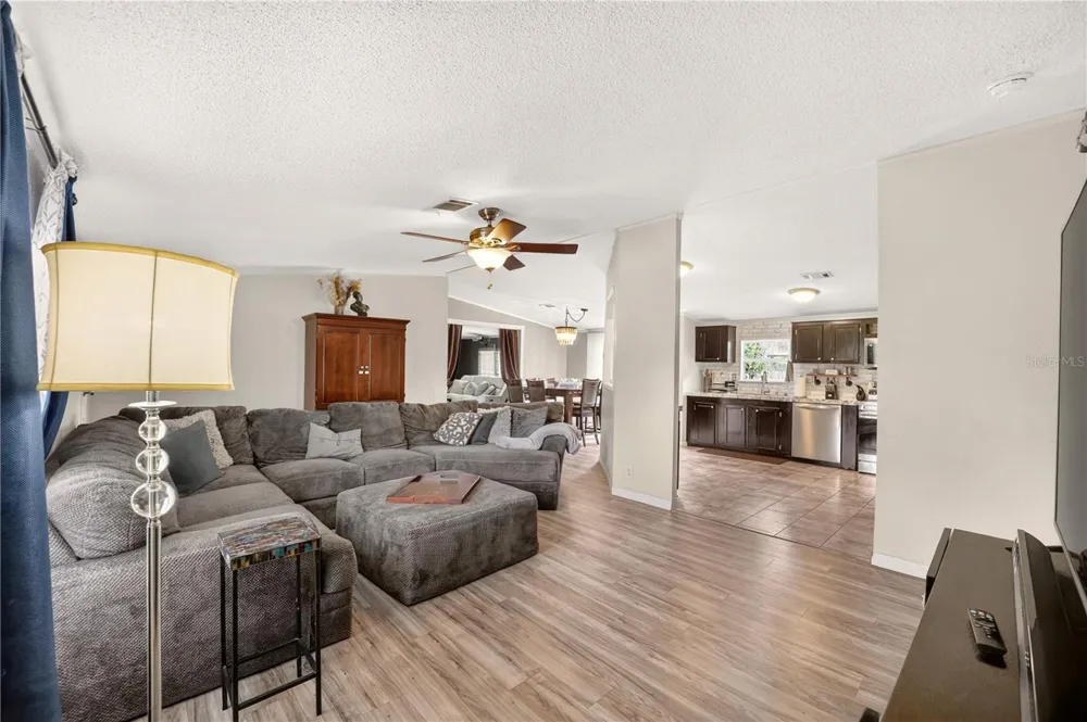 3560 NE 71ST AVENUE High Springs, FL 32643