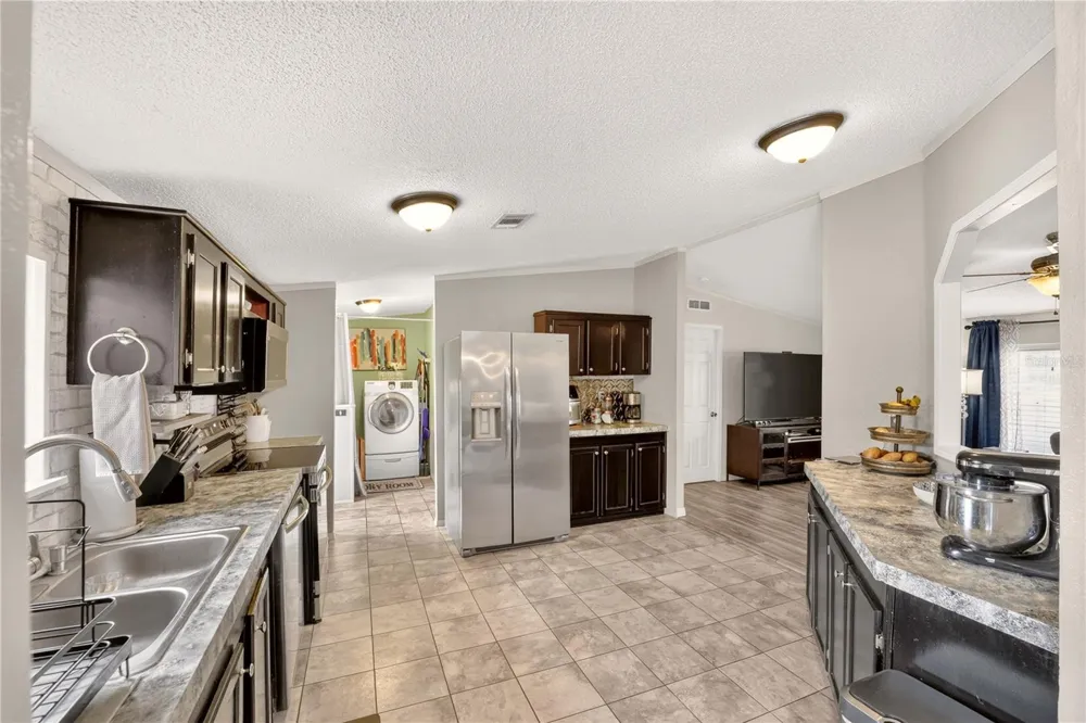 3560 NE 71ST AVENUE High Springs, FL 32643