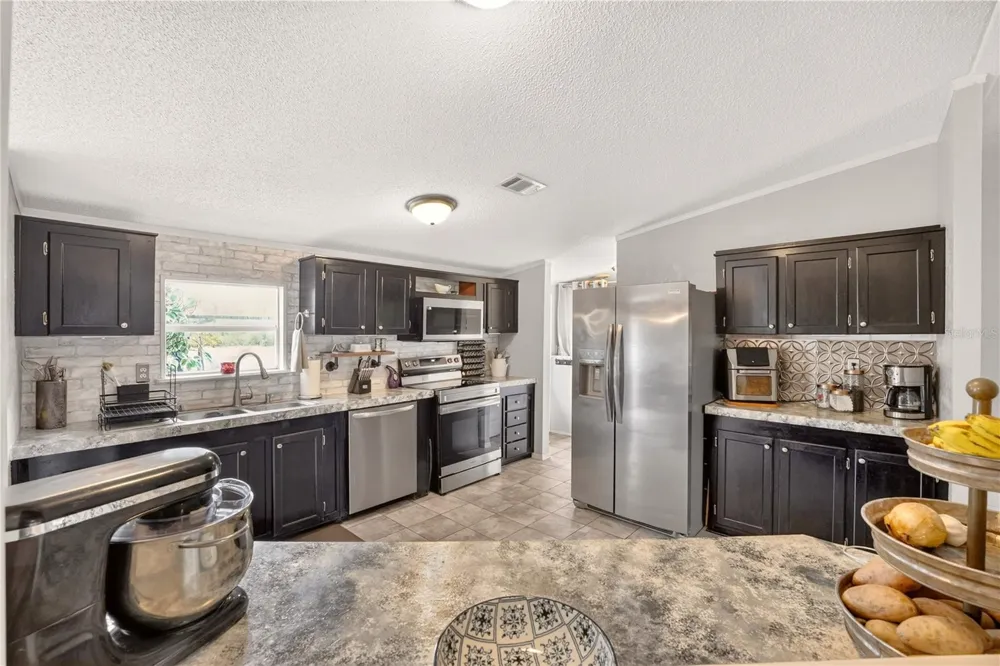 3560 NE 71ST AVENUE High Springs, FL 32643