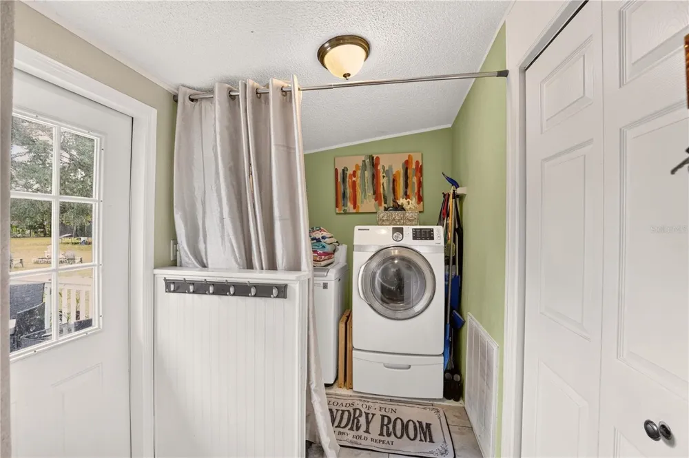 3560 NE 71ST AVENUE High Springs, FL 32643