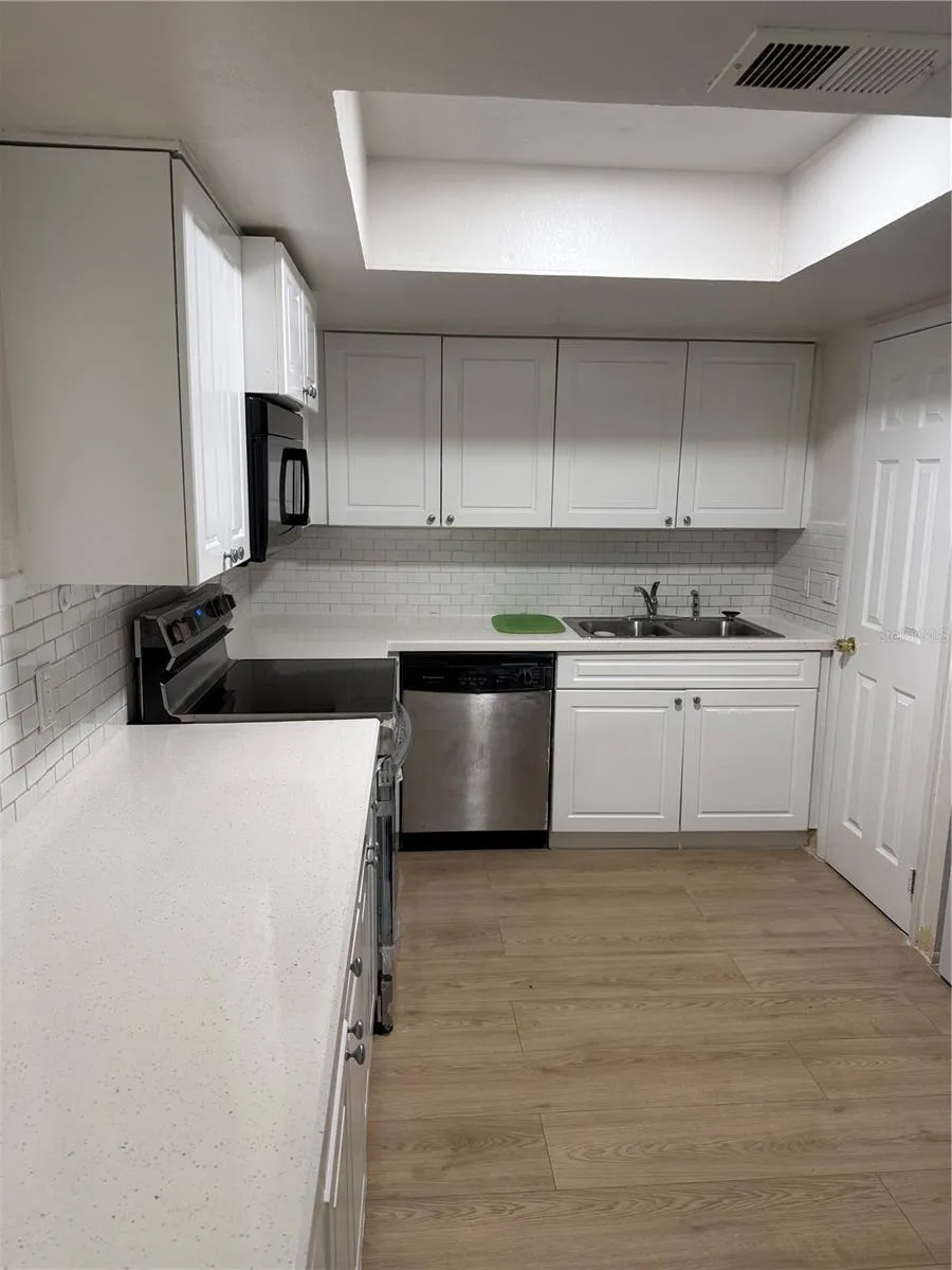 9900 SWEEPSTAKES LANE #4 Orlando, FL 32837