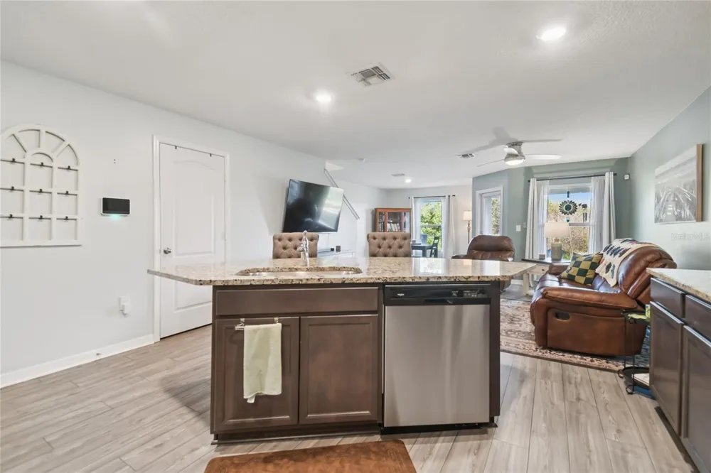 5228 NEW FRIENDSHIP PL Tampa, FL 33619