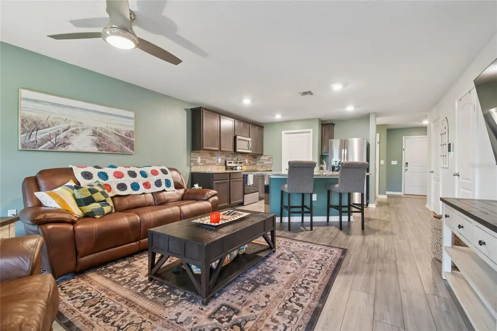 5228 NEW FRIENDSHIP PL Tampa, FL 33619
