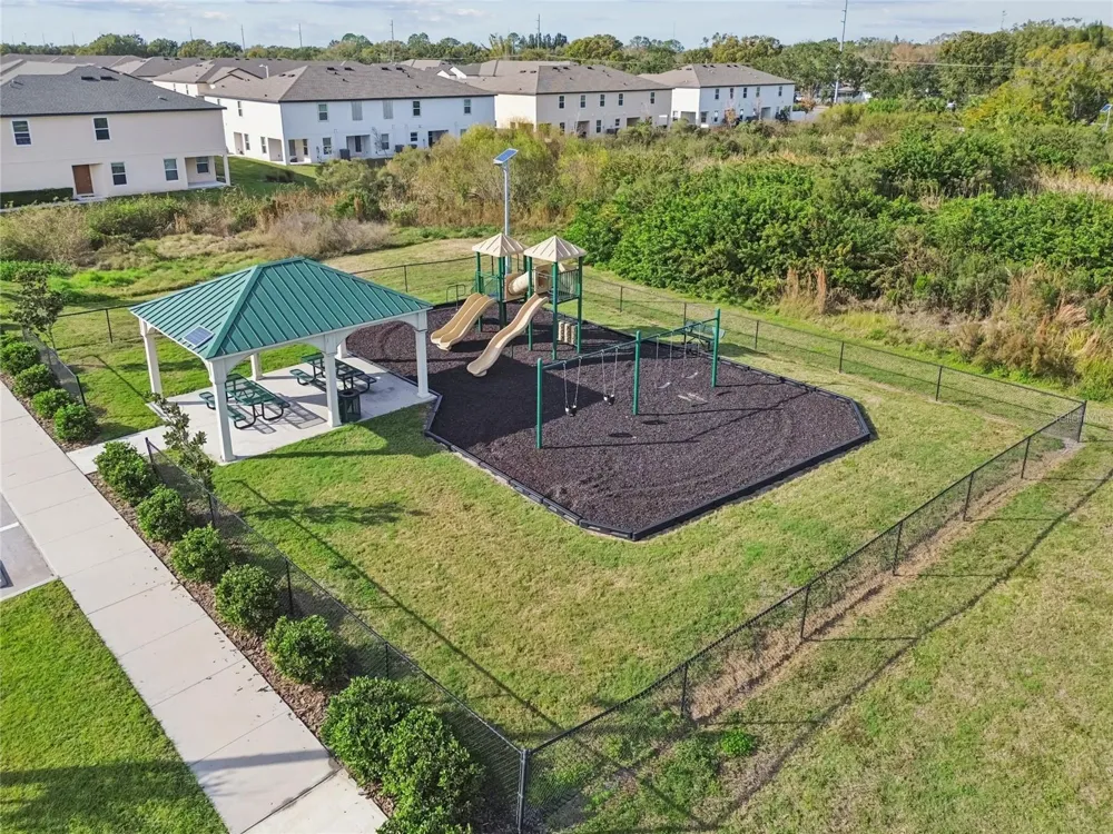 5228 NEW FRIENDSHIP PL Tampa, FL 33619