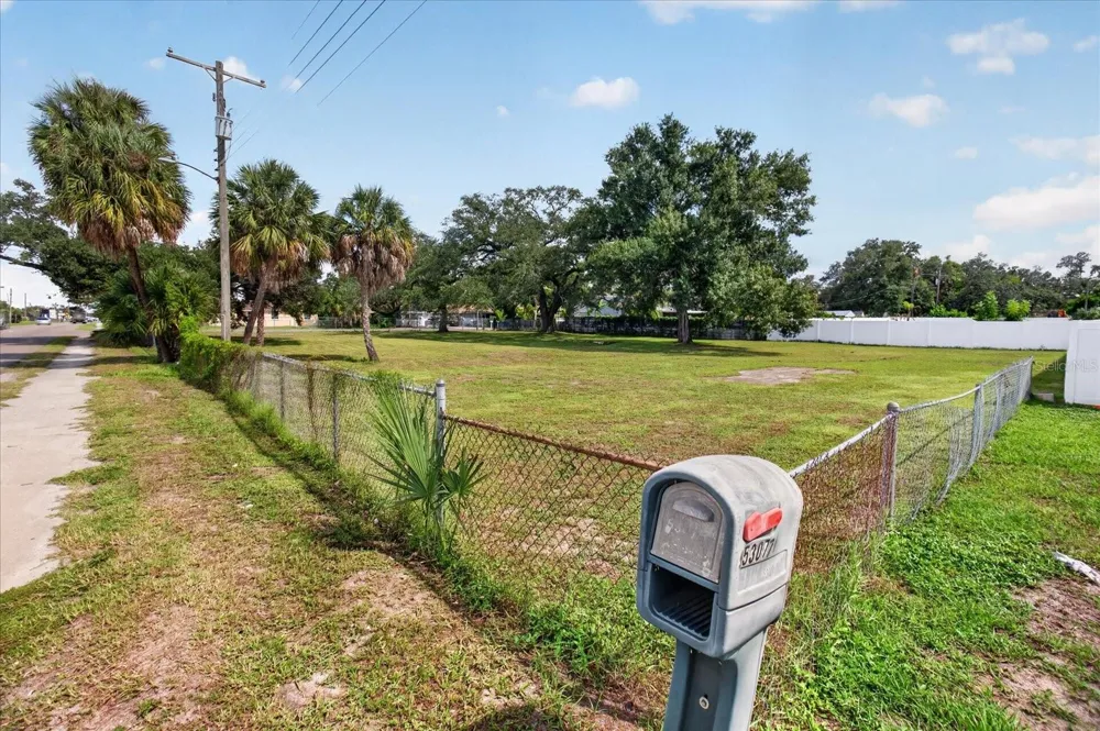 5311 E COLUMBUS DRIVE Tampa, FL 33619