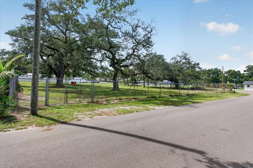 5311 E COLUMBUS DRIVE Tampa, FL 33619