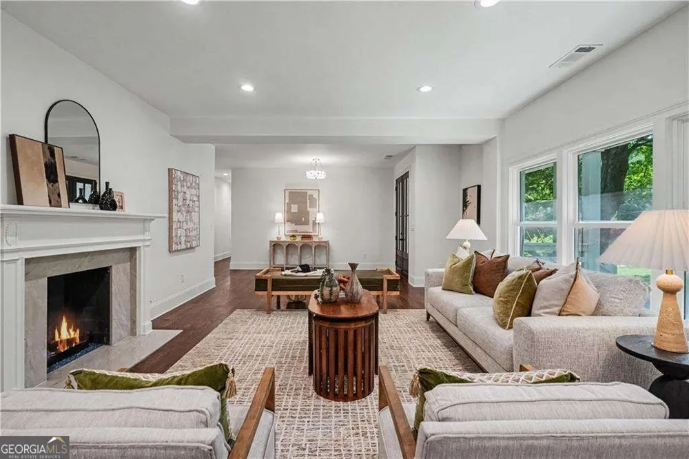 1929 Lenox RD NE Atlanta, GA 30306