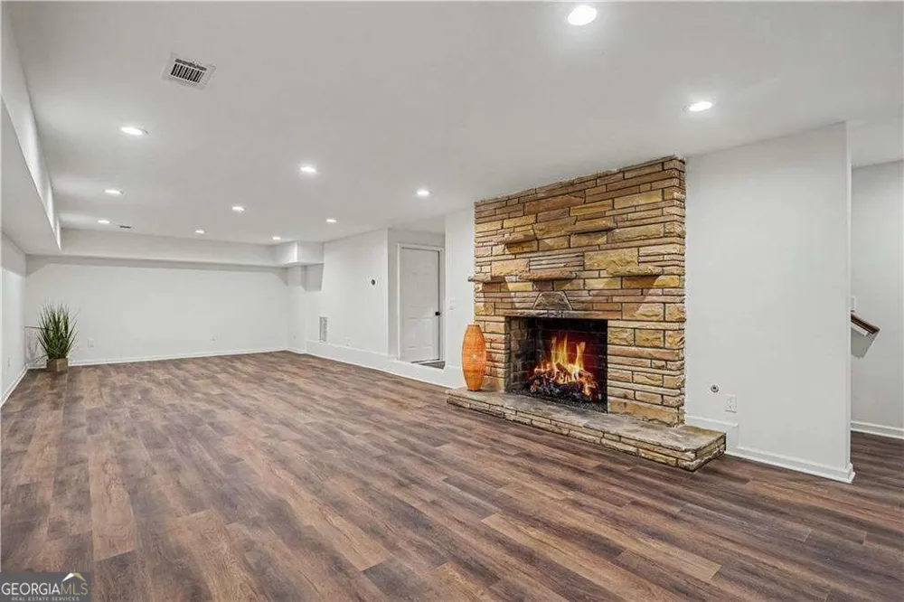 1929 Lenox RD NE Atlanta, GA 30306