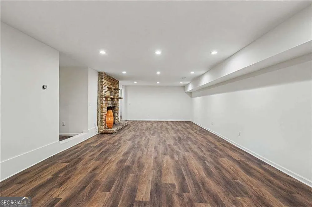 1929 Lenox RD NE Atlanta, GA 30306