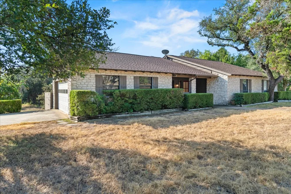 21 Shady Grove Lane Wimberley, TX 78676