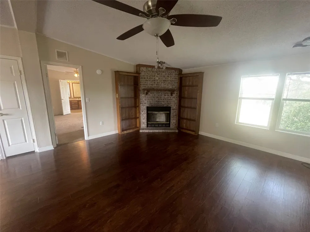 1550 Alpine Trail #Unit B San Marcos, TX 78666