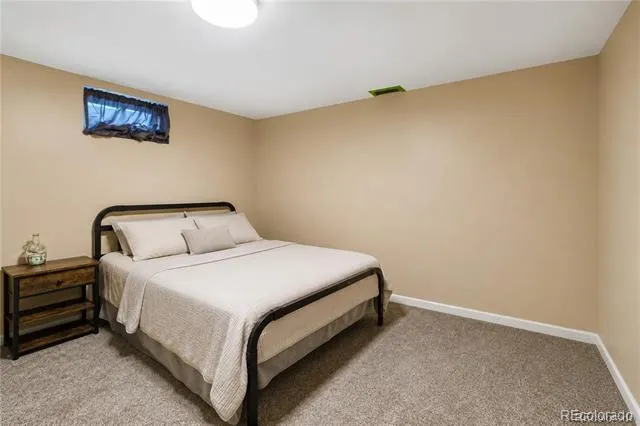1092 S Iris Street Lakewood, CO 80226