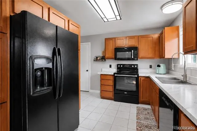1092 S Iris Street Lakewood, CO 80226