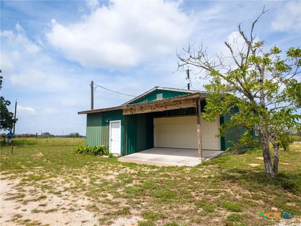 19642 S State Highway 123 Seguin, TX 78155