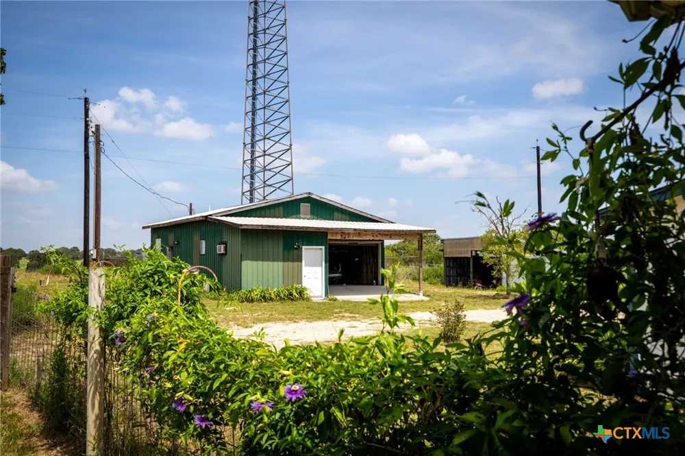 19642 S State Highway 123 Seguin, TX 78155