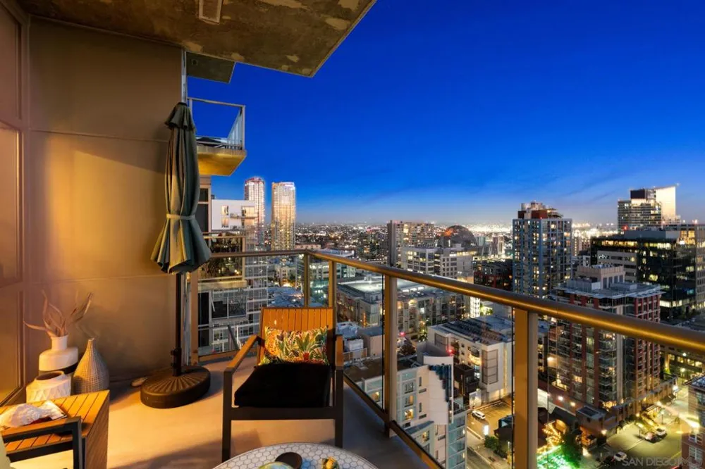 800 The Mark #2406 San Diego, CA 92101